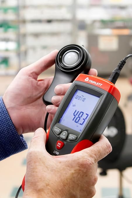 Triplett LT68 Light Meter/Datalogger with Certificate of Calibration to NIST up to 400,000 Lux / 40,000 Fc
