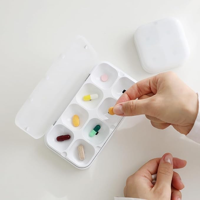 DEFI Smart Pillbox | Bluetooth Pill Organizer, Travel Medication Organizer & Daily Pill Case, Portable Medicine Holder for Vitamins & Supplements | Sound & Light Reminder App (Large, 8 Slots)