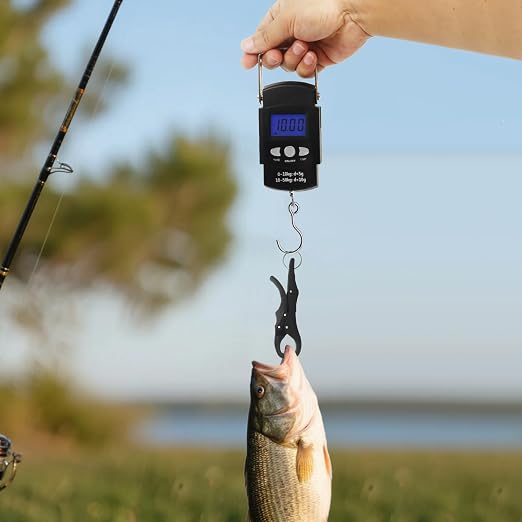 Digital Scale with Lip Gripper：110 Lbs/50 Kg Backlight LCD Display Fishing Scale with Build in Ruler and 2pcs Fish Lip Gripper