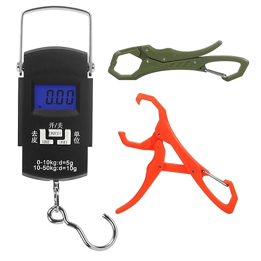 Digital Scale with Lip Gripper：110 Lbs/50 Kg Backlit LCD Display Fishing Scale and 2pcs Fish Lip Gripper (Not Included Batteries)