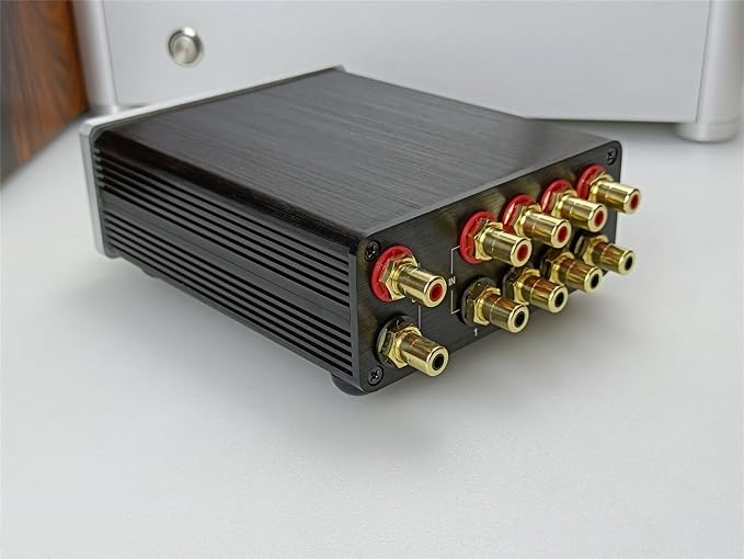 4 Way Stereo RCA Audio Switch Input Signal Source Switcher 4 input 1 output splitter Passive Selector box (Silver) S2