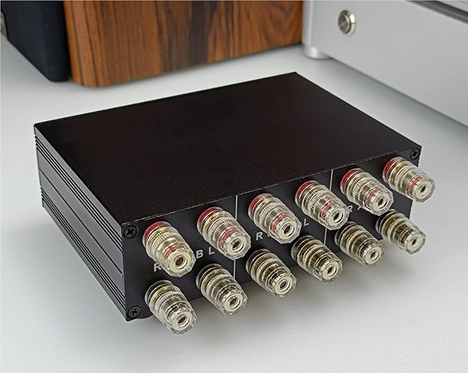P2 2(1)-IN-1(2)-OUT Amp Amplifier Speaker Switcher Selector Switch Splitter 2-way loudspeaker control combiner box