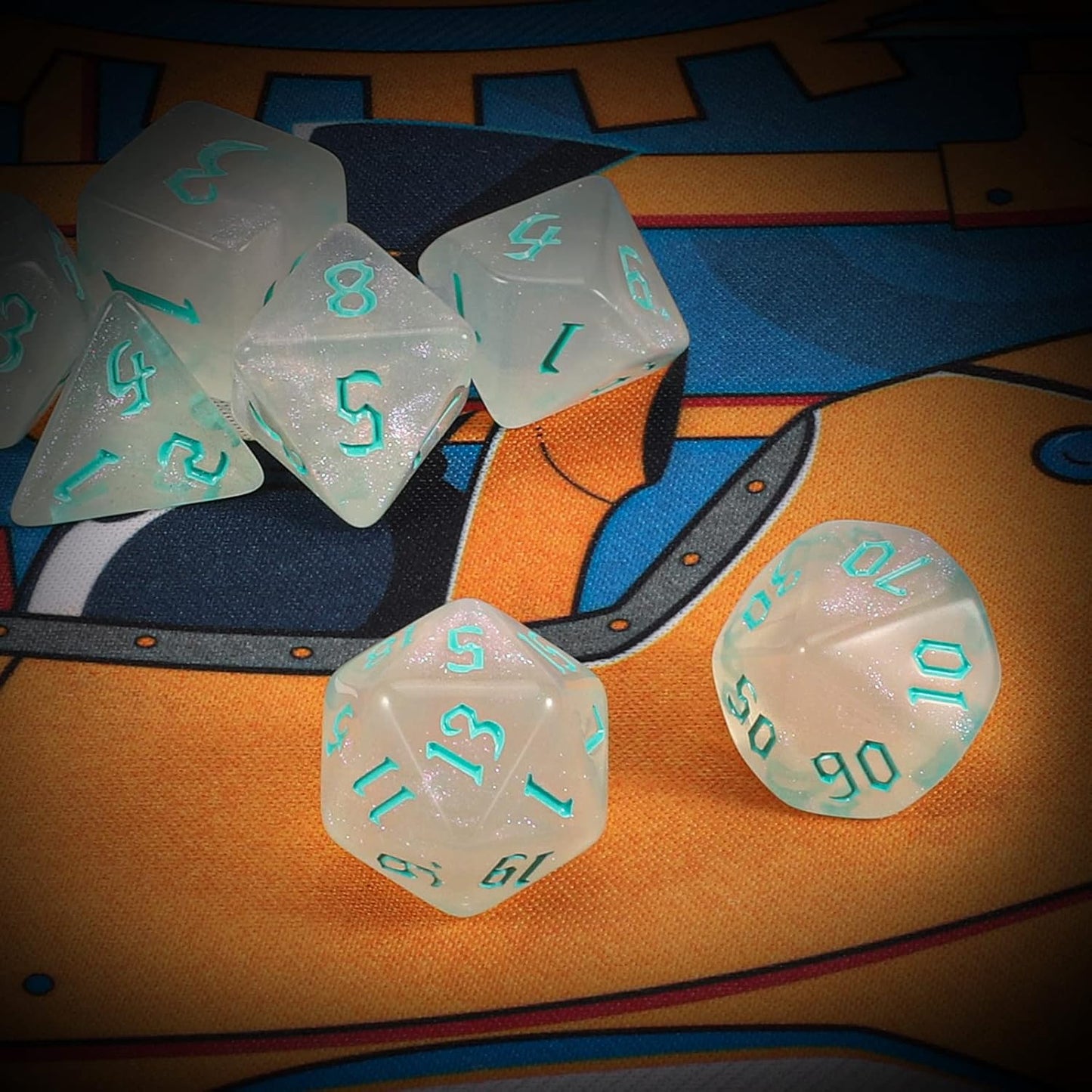 QMAY DND Dice Set -D&D Polyhedral Dice (7 Pcs) for Dungeons and Dragons (Transparent White Glitter)