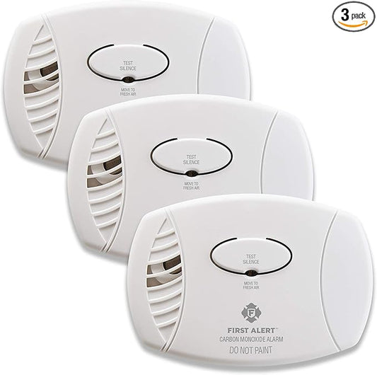 First Alert CO606, Plug-In Carbon Monoxide (CO) Detector, Hardwired Alarm with Battery Backup, 3-Pack