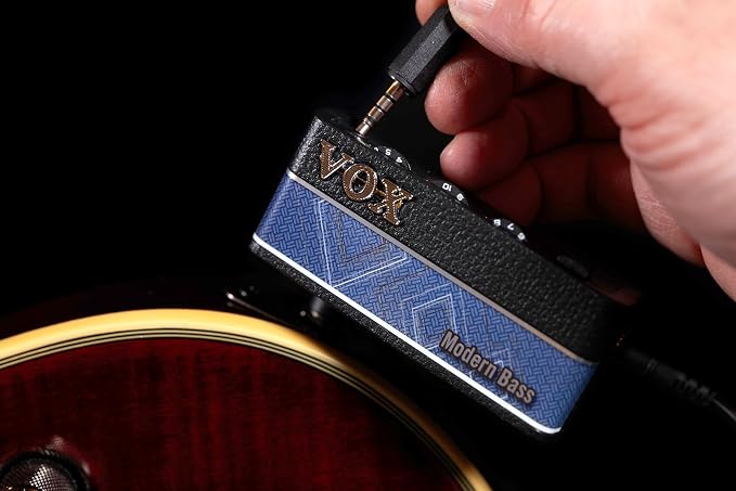 Vox amPlug 3 Modern Bass Headphone Bass Amplifier w/ 2 Channels, Stereo Effects, Built-in Rhythms, and Aux in Jack