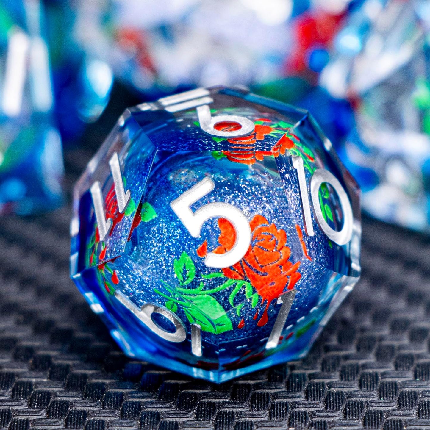 ARUOHHA Liquid Core DND Dice Set, Vampire Sharp Edged Dragons Dice Compatible with D&D RPG Role Playing Games, Resin Blood Red Polyhedral Dungeons D and D Dice with Gift Box D20 D12 D10 D8 D6 D4