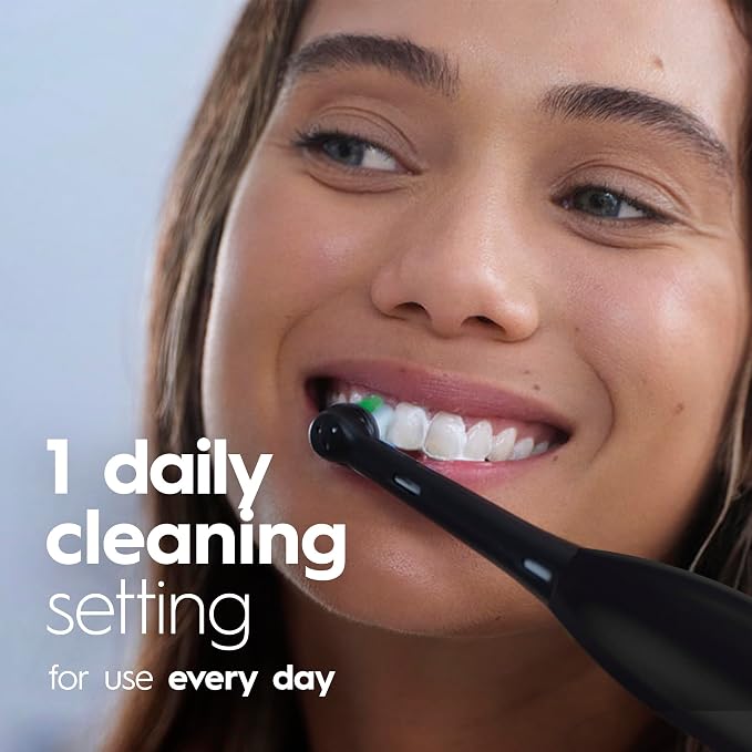 Oral-B Pro 100 CrossAction, Battery Powered Toothbrush, Black, 1 Count (Pack of 1)
