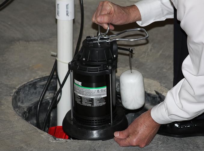 WAYNE SPF50-1/2 HP Epoxy Coated Steel and Thermoplastic Submersible Sump Pump - Up to 4,300 Gallons Per Hour - Long Lasting and Durable Construction