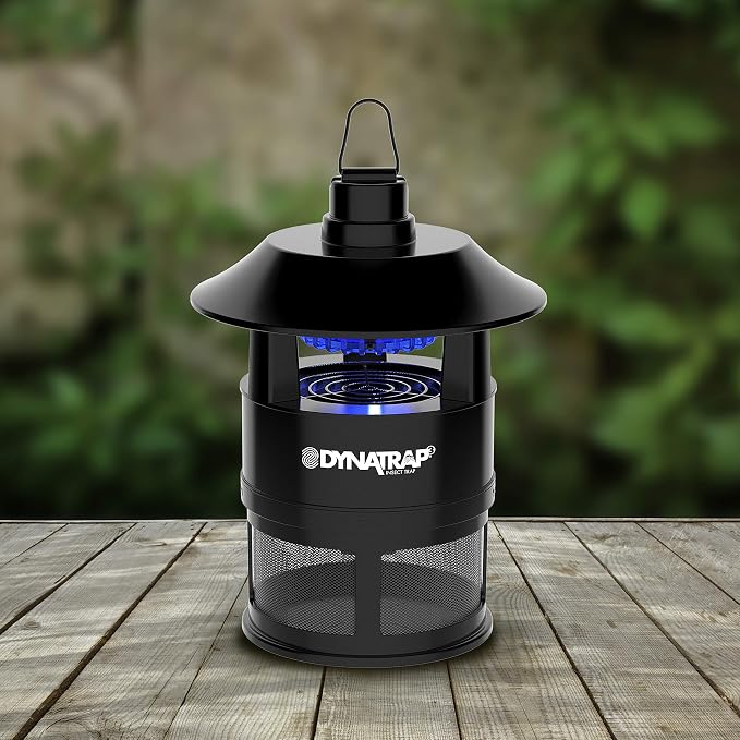 DynaTrap DT160 1/4 Acre Mosquito Trap & Flying Insect Trap – Kills Mosquitoes, Flies, Gnats, Wasps, & Other Flying Insects – Mosquito Zapper & Bug Zapper Outdoor Alternative – Black